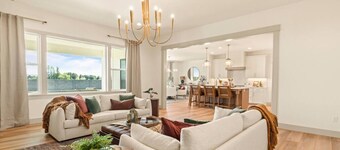 Luxury Family Retreat in Pasco | Sleeps 11