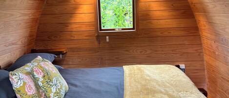 1 bedroom, WiFi, bed sheets, wheelchair access