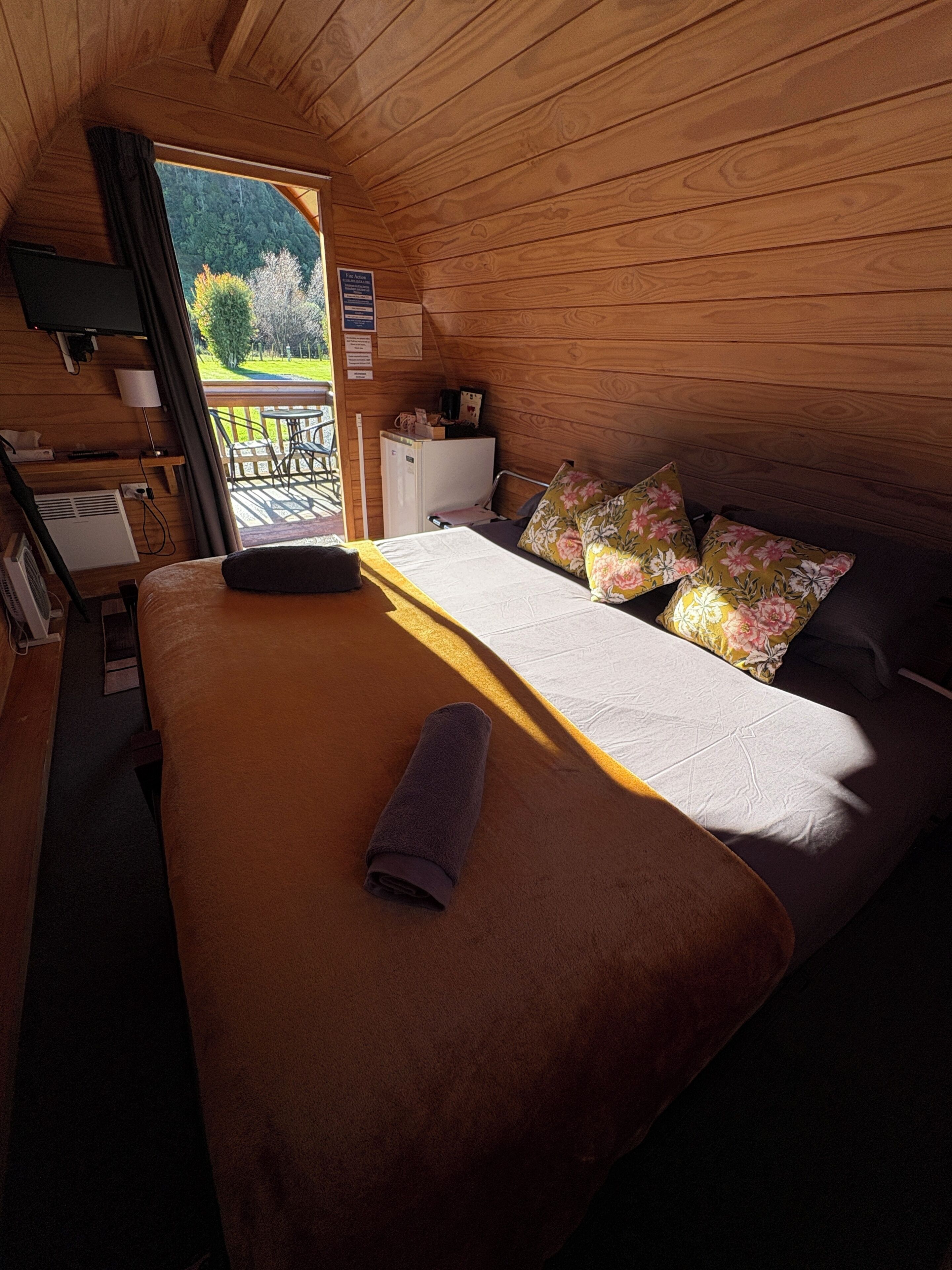 1 bedroom, WiFi, bed sheets, wheelchair access