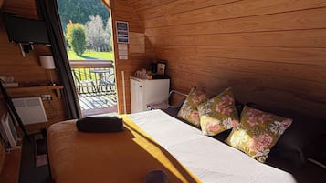 1 bedroom, WiFi, bed sheets, wheelchair access