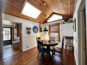 Dining - Fire Island Beach House (Ocean Beach)