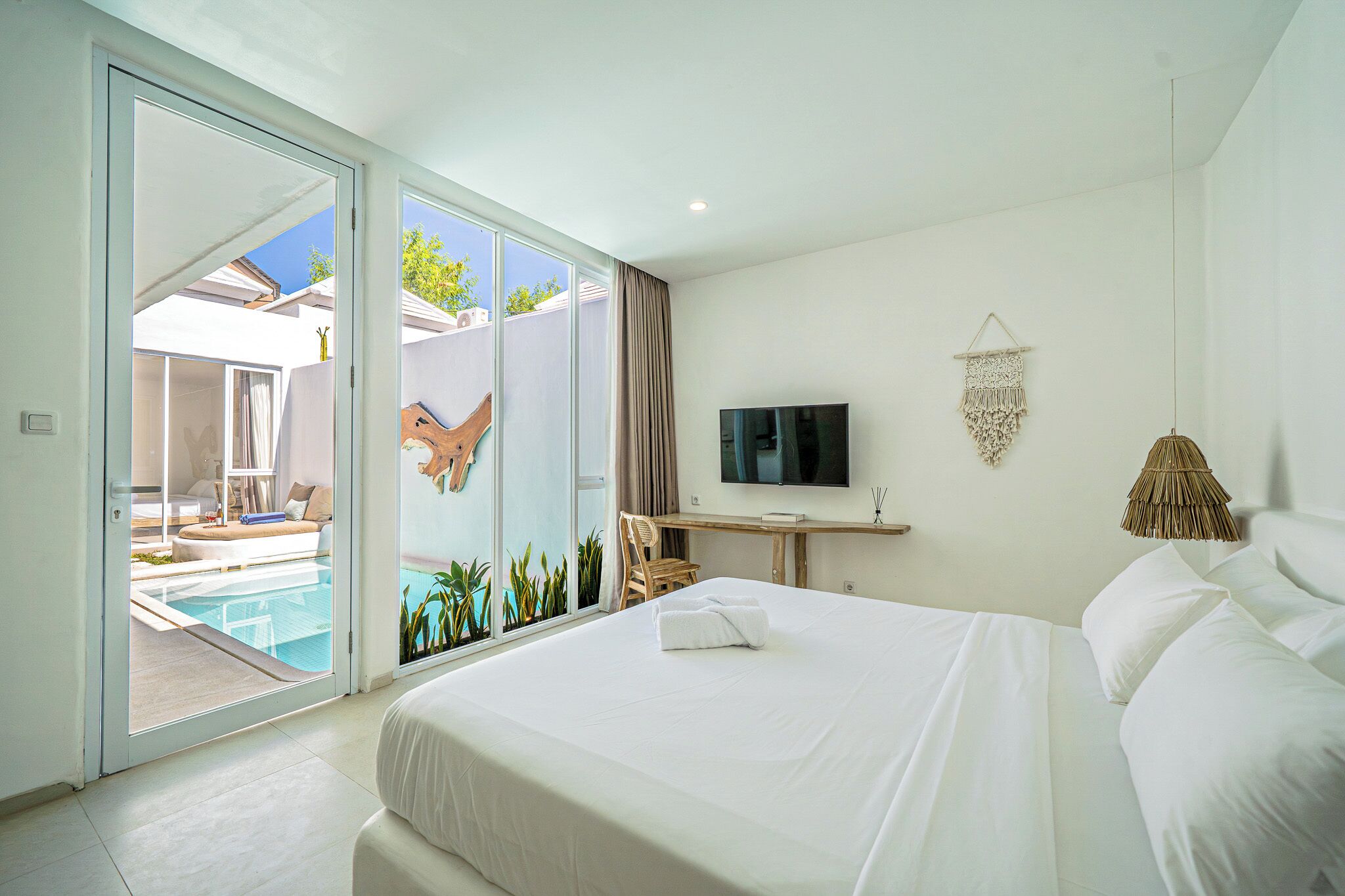 Villa, 2 chambres, patio, vue piscine | Coffres-forts dans les chambres, rideaux occultants, Wi-Fi gratuit