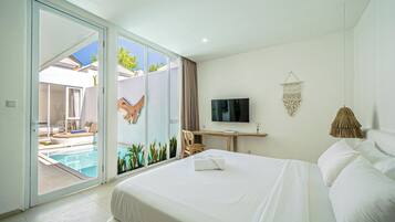 Villa, 2 chambres, patio, vue piscine | Coffres-forts dans les chambres, rideaux occultants, Wi-Fi gratuit