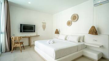 Villa, 2 Bedrooms, Patio, Pool View