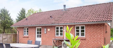 House | Outdoor dining