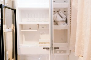 Bathroom - （玉川）Chibi Maruko-chan House | 3BR | 7 Min Walk to Station | Sleeps 8 (Osaka)