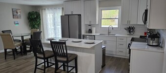 A 4-BR 2 Bath house in a well loved neighborhood centrally located in Portsmouth