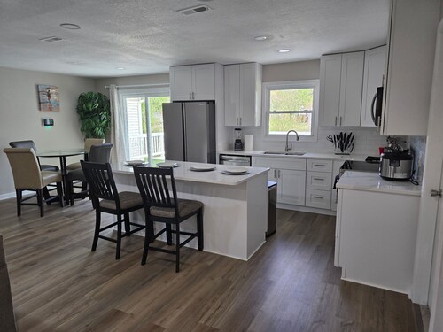 A 4-BR 2 Bath house in a well loved neighborhood centrally located in Portsmouth