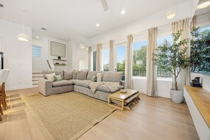 Living area - Wabi Sabi Sanctuary Rooftop in EADO (Houston)