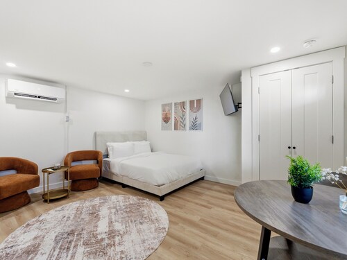 Stylish Cozy Studio in Bishop Arts Prime Walkable Location #6