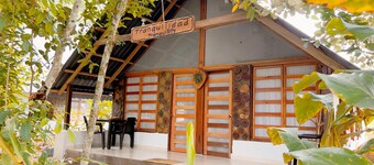 Tranquilidad Cabin, Left Hemisphere.