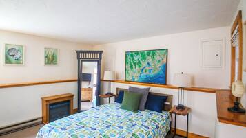 1 bedroom, desk, WiFi (free), bed sheets