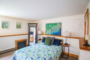 Room - Sea Street Beach Cottage (Barnstable)