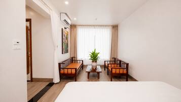 Family Quadruple Room | In-room safe, blackout drapes, WiFi (free)