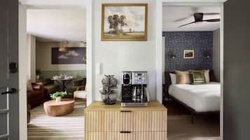 2 bedrooms, internet, bed sheets