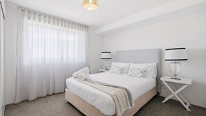 7 bedrooms, WiFi (free), bed sheets