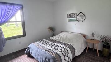 3 bedrooms, WiFi, bed sheets