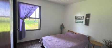 3 habitaciones y ropa de cama