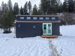 Exterior - The Onyx Cabin at Common Ground (Garden Valley)