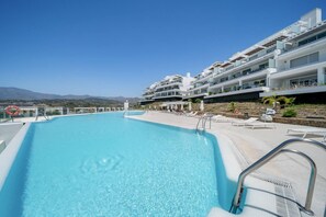 Pool - Ampartment Ocena Views (Atalaya Isdabe)