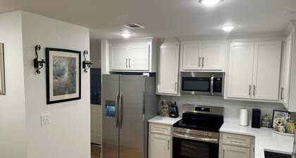 Welcome to Peggy’s Charming 3-bedroom house with AC in welcoming Hattiesburg