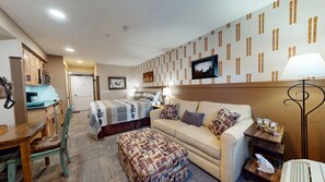 Room - Cozy 1-bedroom Rimfire Studio - 257 Village View (Slaty Fork)