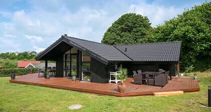 Lovely home in Rudkøbing with sauna