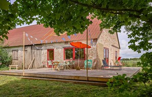 Outdoor dining - 2 bedroom lovely home in Hasle (Hasle)
