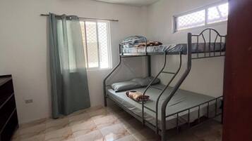 3 bedrooms, WiFi, bed sheets