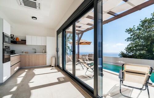 Amazing home in Budva
