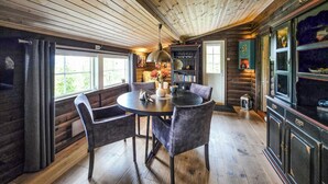 Dining - Beautiful home in Treungen with sauna (Treungen)
