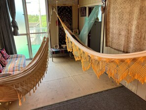 Basic dubbelrum - utsikt mot trädgården (With Hammock) | Interiör