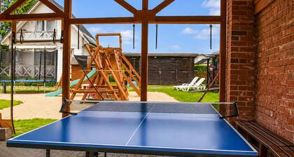 Awesome home in Jaroslawiec with swimming pool