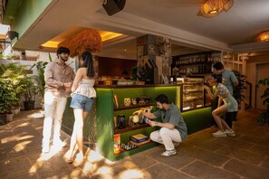 酒吧（店内）