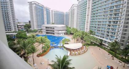 Azure Staycation Elegant Condos