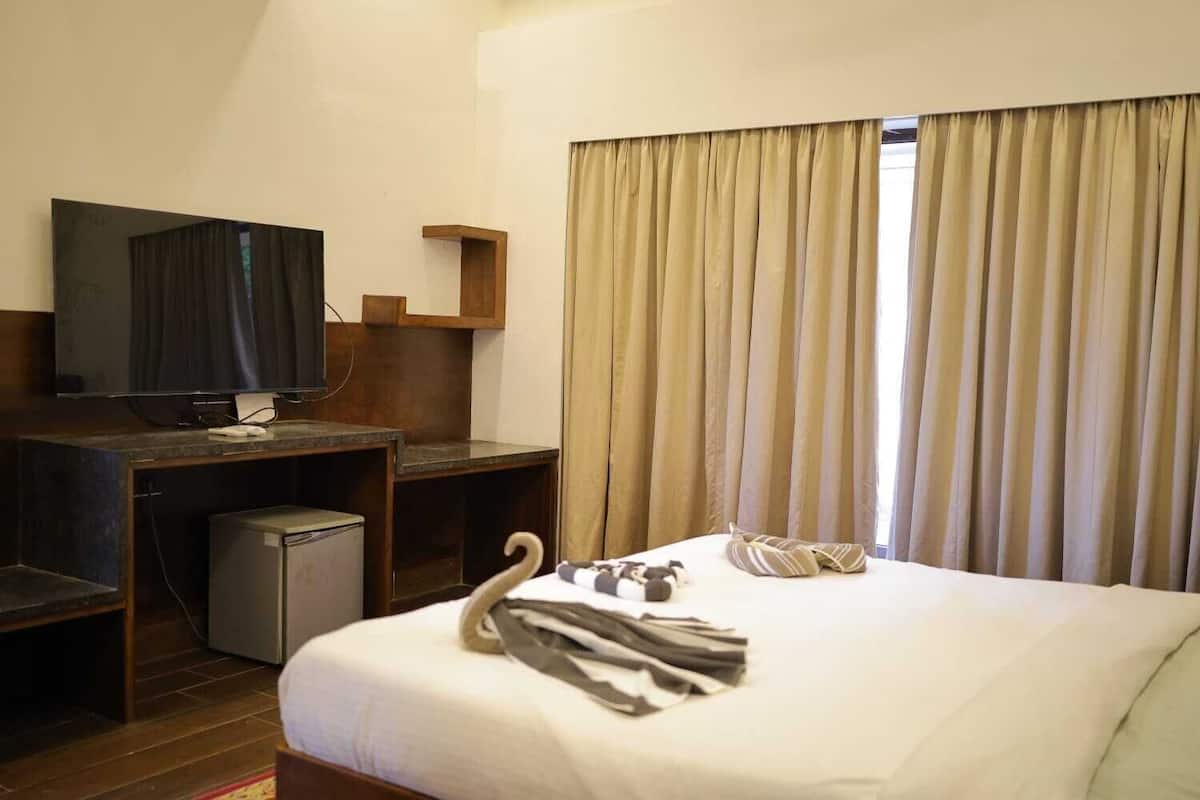 ห้องดีลักซ์สวีท | เครื่องนอนระดับพรีเมียม, โต๊ะทำงาน, Wi-Fi ฟรี, ผ้าปูที่นอน