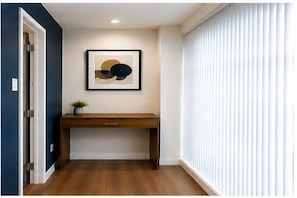 Interior - Nova City Hotel (Toronto)
