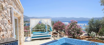 Blanca Beach Hotel