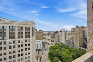 Property grounds - Sunlit 2BR Loft with In-Unit Laundry | Downtown Detroit (Detroit)
