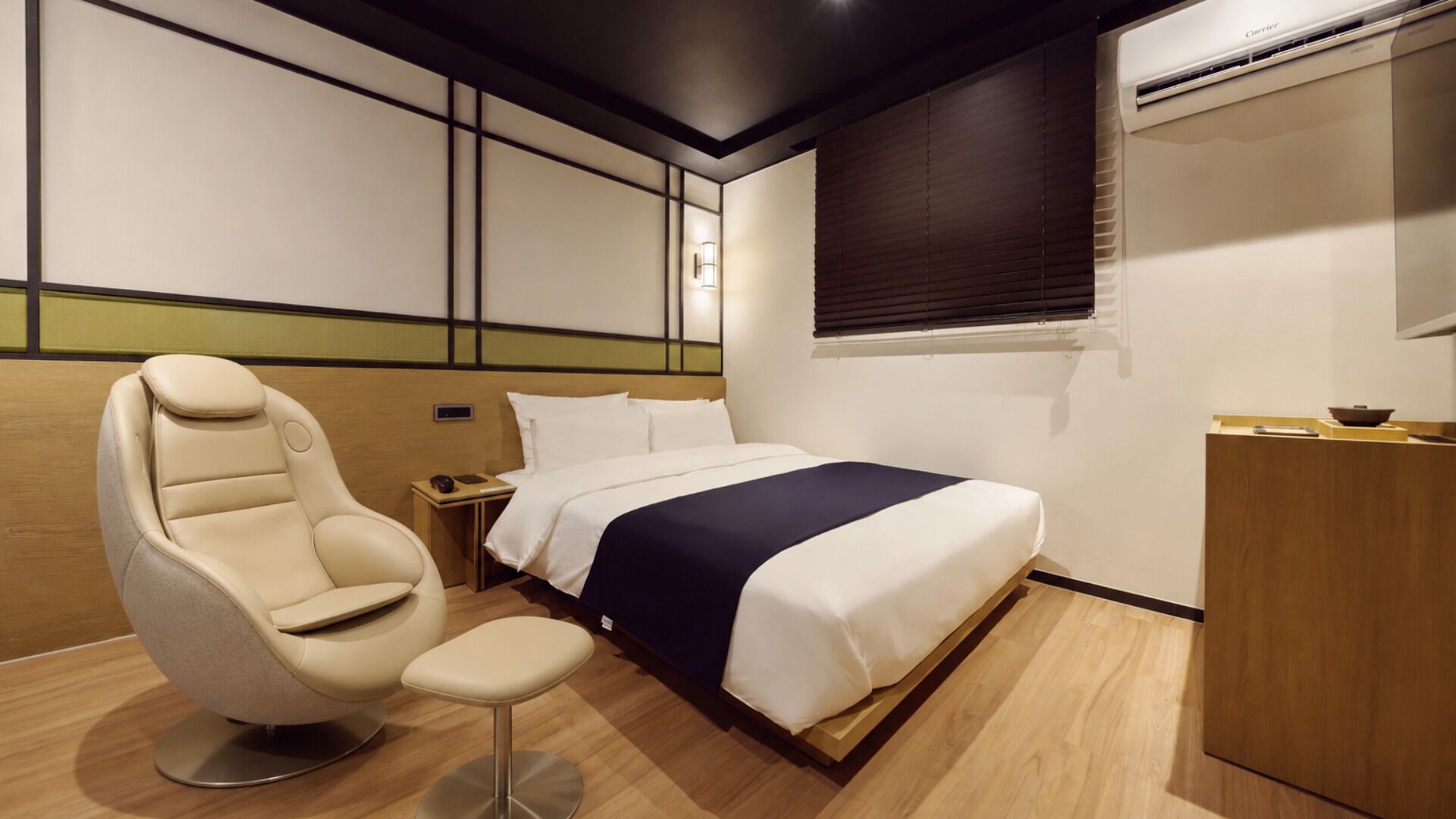 Massage | Free WiFi