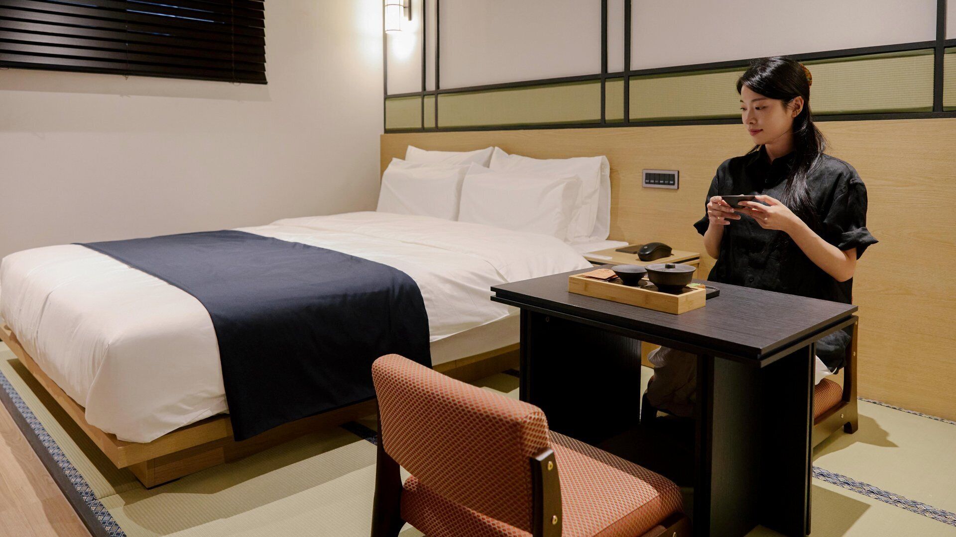 Music | Wi-Fi gratis dan seprai linen