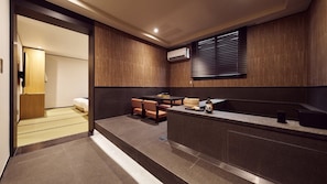 Signature Room | Free WiFi