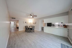 Dining - Pet-Friendly 3BR Glendale Stay w/ Fenced Yard (Glendale)
