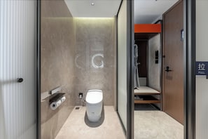 Comfort Single Room, 1 King Bed, Non Smoking, Housekeeping | Bathroom | Free toiletries, hair dryer, towels, shampoo - UrCove Yangzhou China Grand Canal Museum (Yangzhou)