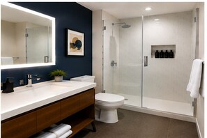 Junior-Zimmer | Badezimmer | Handtücher, Seife