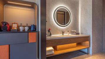Executive Single Room | Premium bedding, in-room safe, blackout curtains, soundproofing