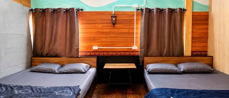 Deluxe Quadruple Room, City View