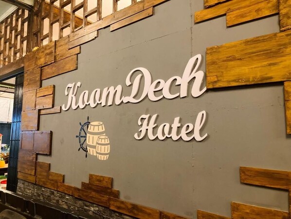 Khác