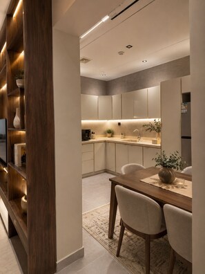 Luxury Suite, Multiple Beds | Dining - Comfortable Diamond Apartments AlSalamah (Jeddah)