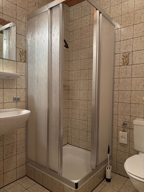 Bathroom - Vrbo Property (Haldensee)